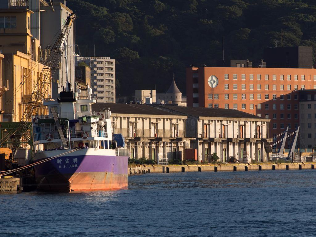 Tunnel Vandrarhem Kitakyūshū Exteriör bild